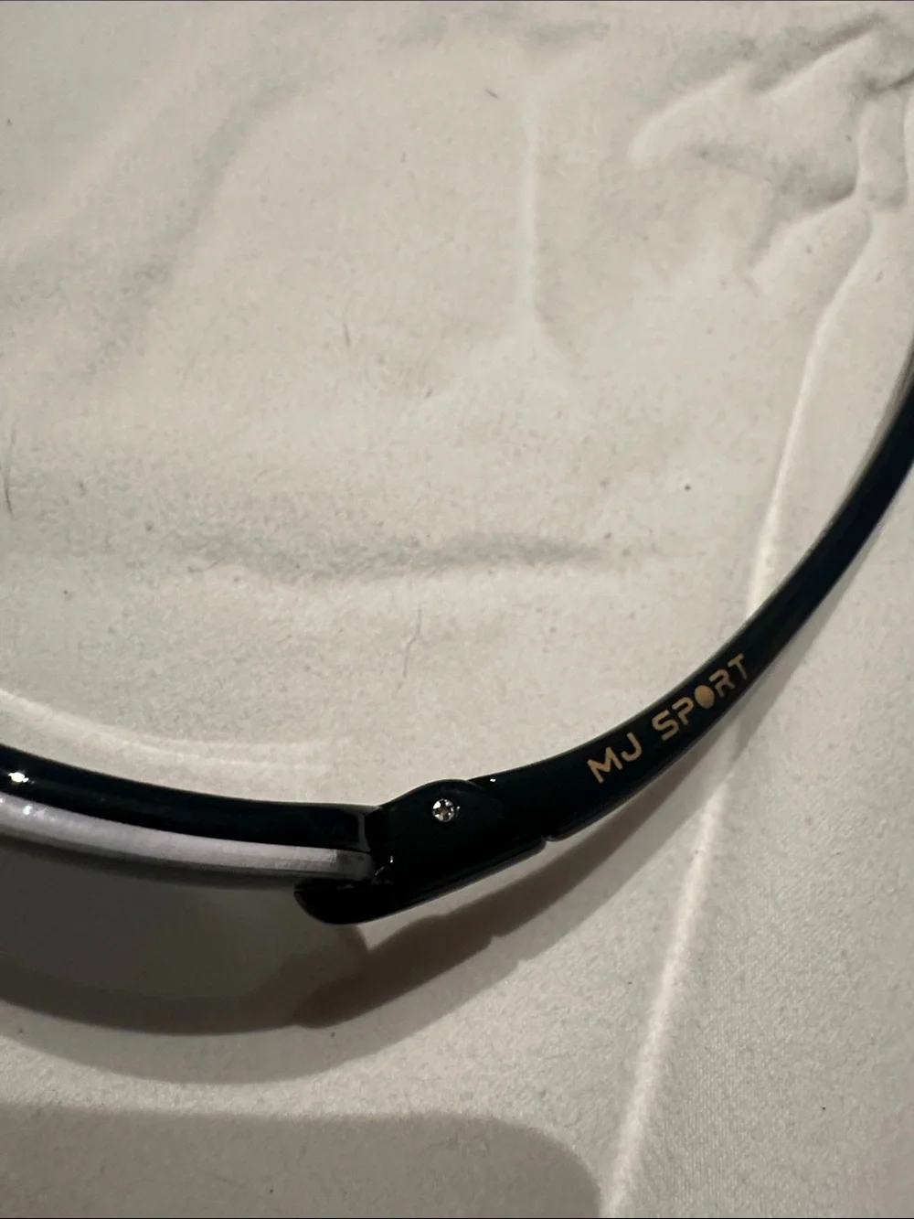 Maui Jim Black Makaha Wraparound Sport Sunglasses with Black Zip Case